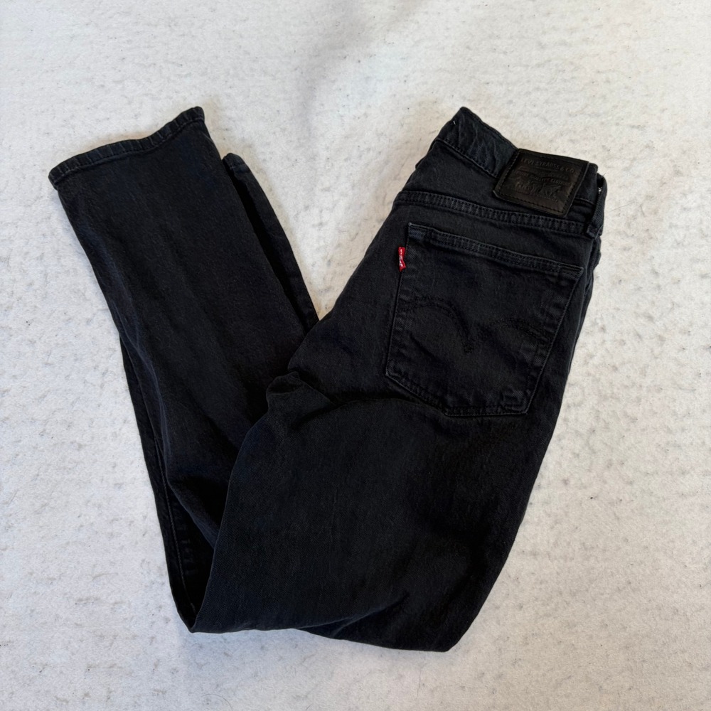 Levi Wedgie Straight Jeans Womens 25 Black High Rise Stretch Denim